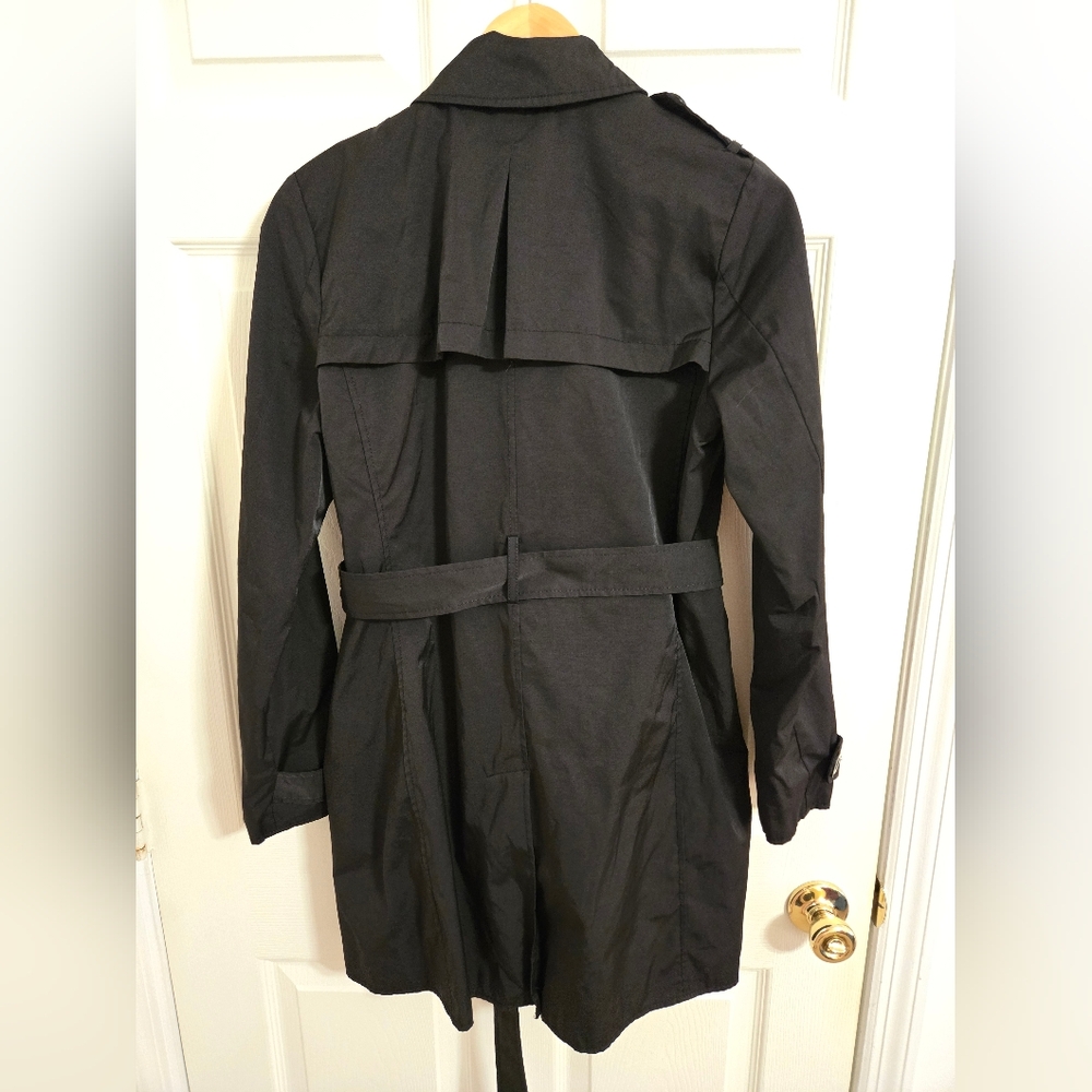 Kenneth Cole Women's Double-Breasted Black Trench Coat Short Size Medium - Picture 3 of 10